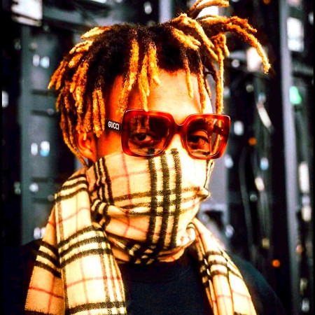SoloTo profile picture for @burberry