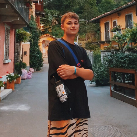 SoloTo profile picture for @raphi