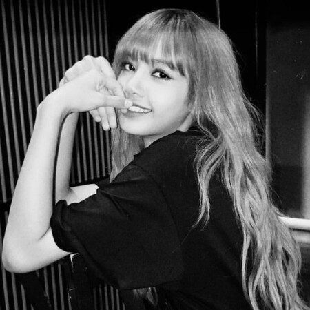 SoloTo profile picture for @lalisa